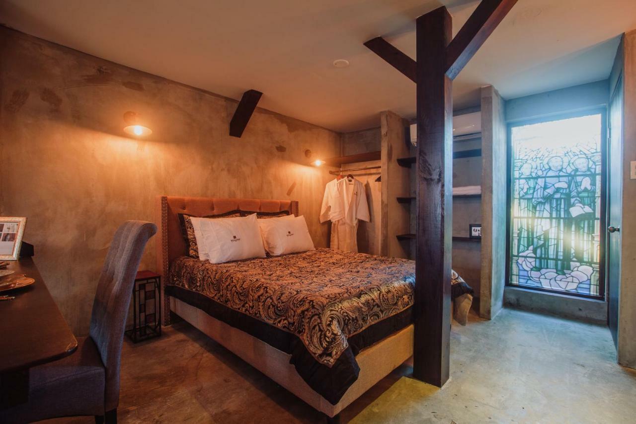 Monastery Suites Oranjestad Dış mekan fotoğraf