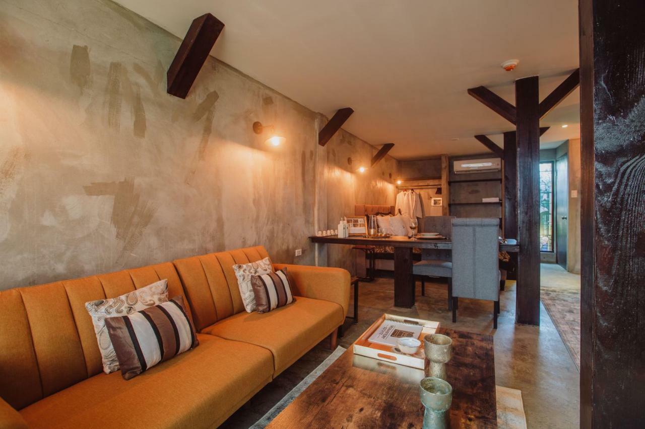 Monastery Suites Oranjestad Dış mekan fotoğraf