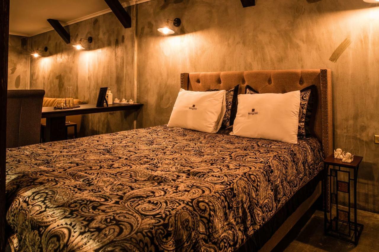 Monastery Suites Oranjestad Dış mekan fotoğraf