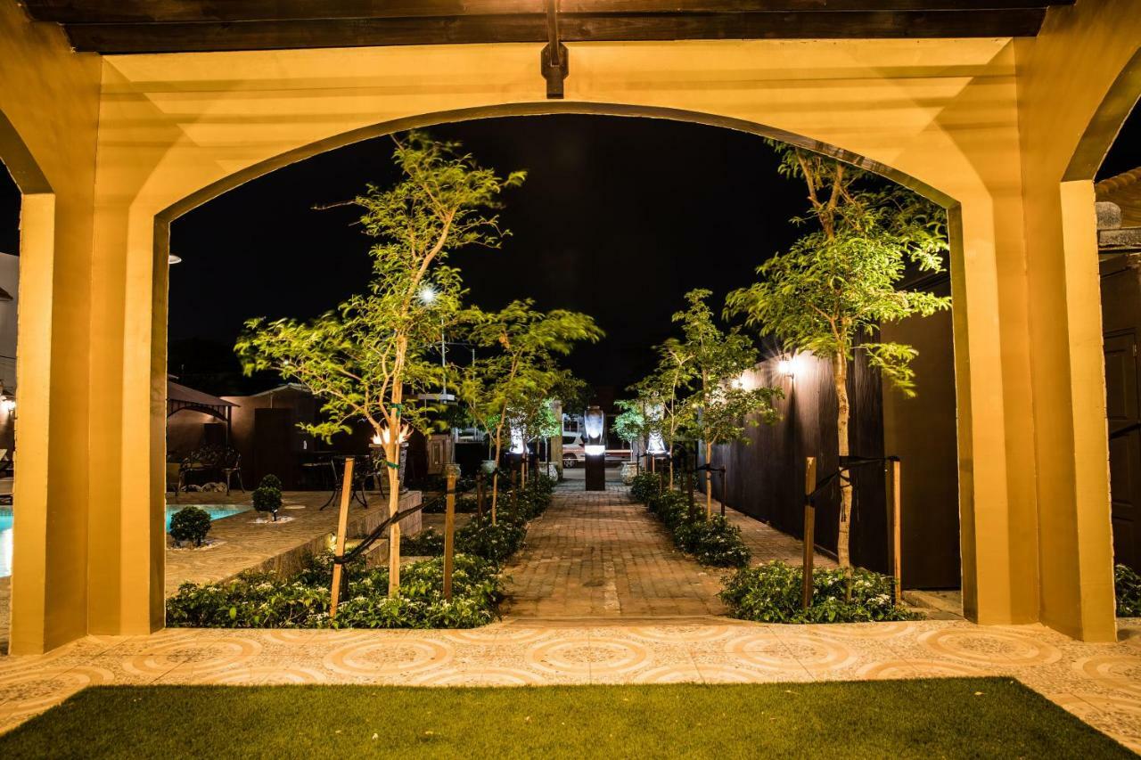 Monastery Suites Oranjestad Dış mekan fotoğraf
