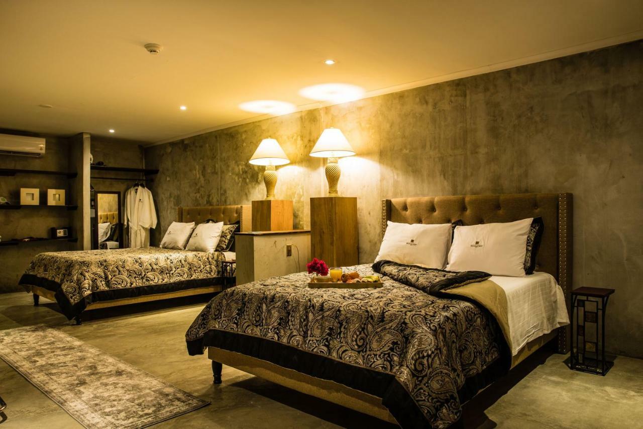 Monastery Suites Oranjestad Dış mekan fotoğraf
